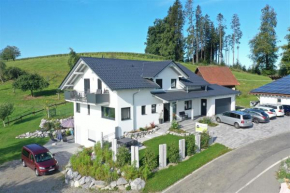 Haus am See - Ferienwohnungen Neukirch
